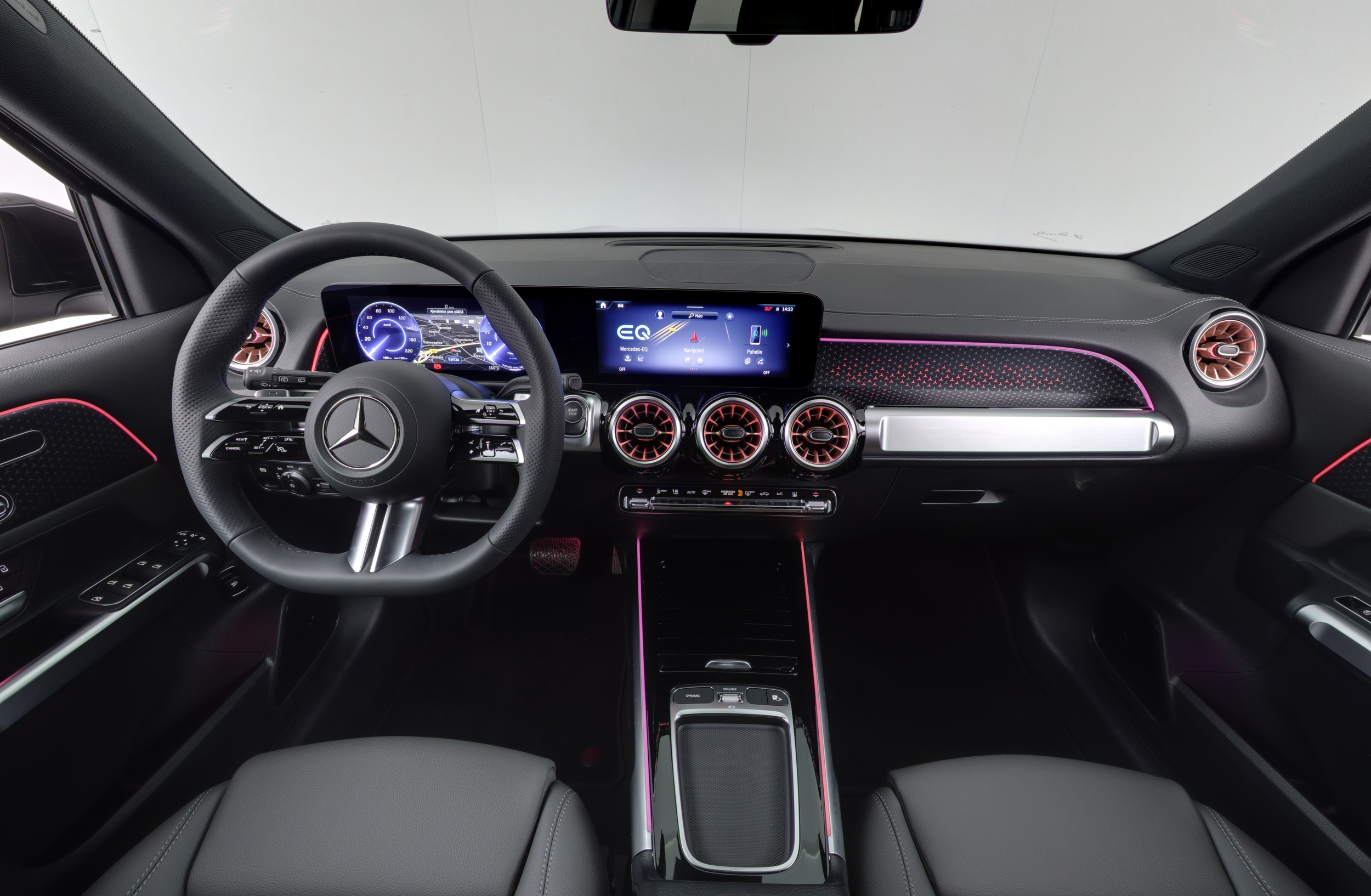 Mercedes-Benz EQB 2025