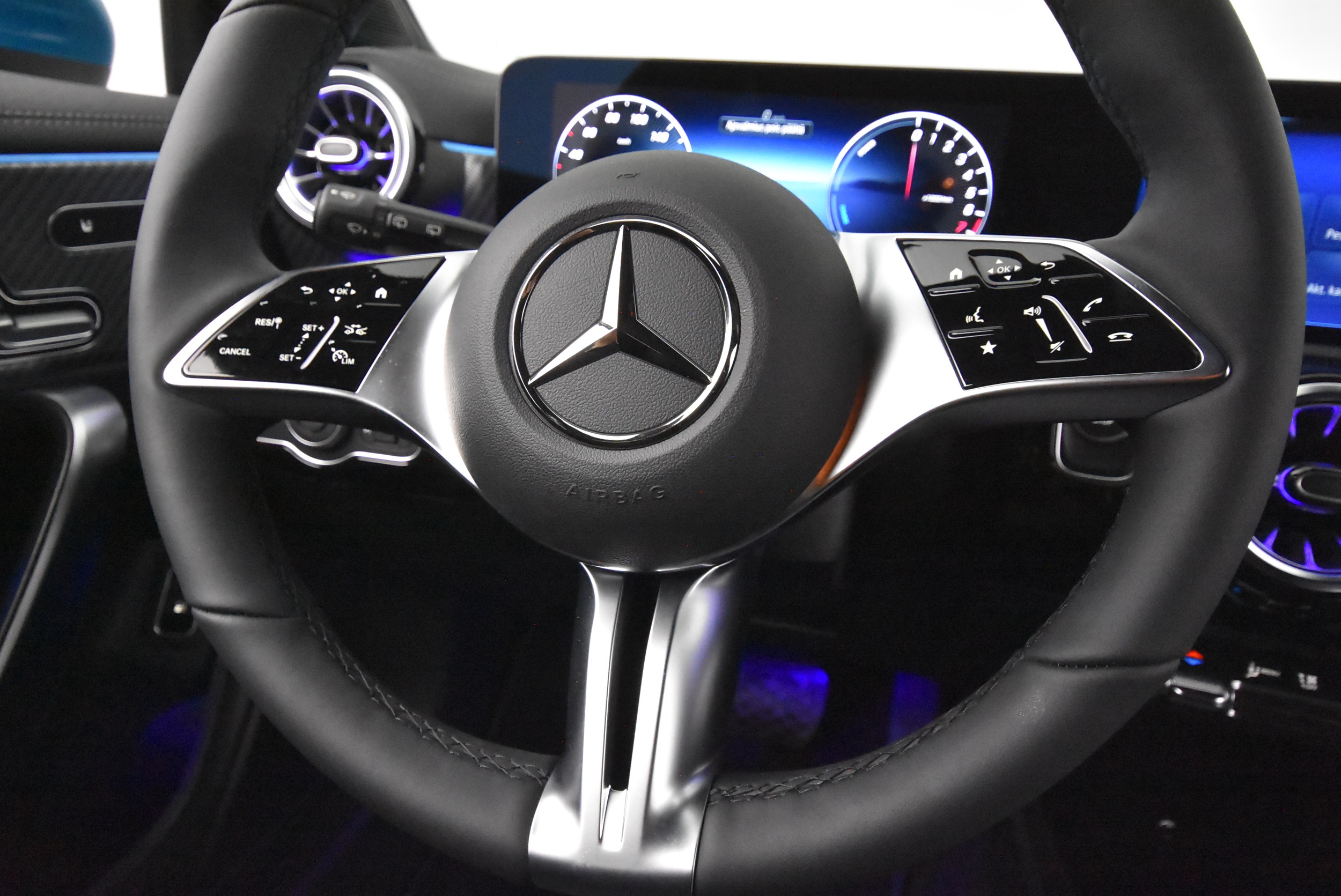 Mercedes-Benz CLA 2025