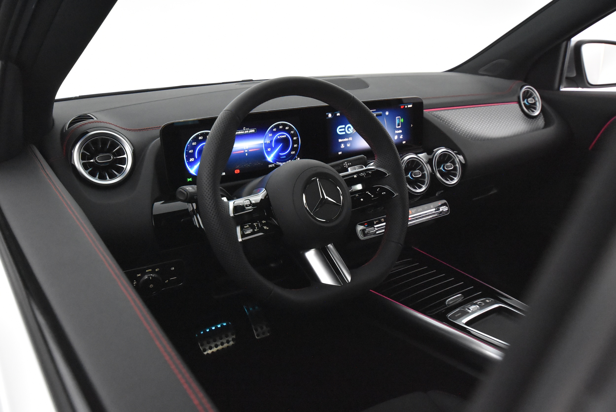 Mercedes-Benz EQA 2025