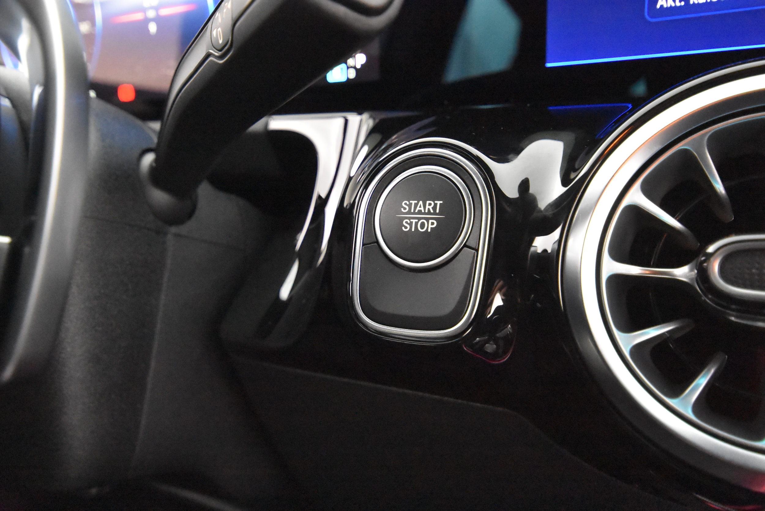 Mercedes-Benz EQA 2025