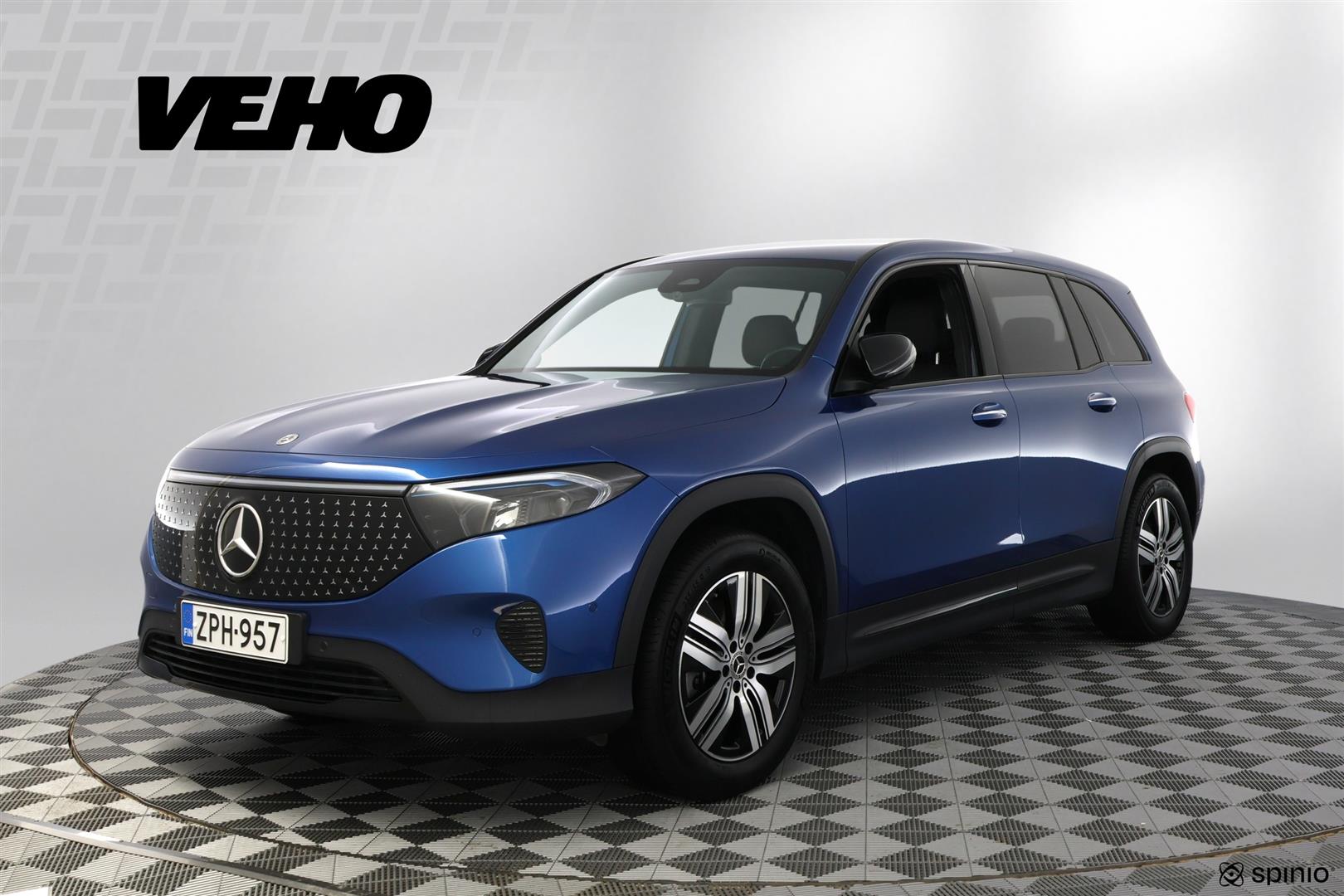 Mercedes-Benz EQB 2025