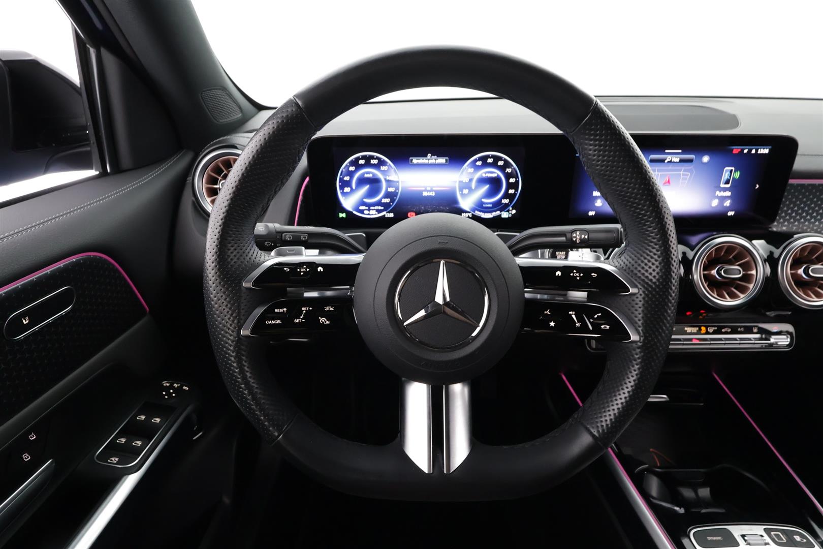 Mercedes-Benz EQB 2025