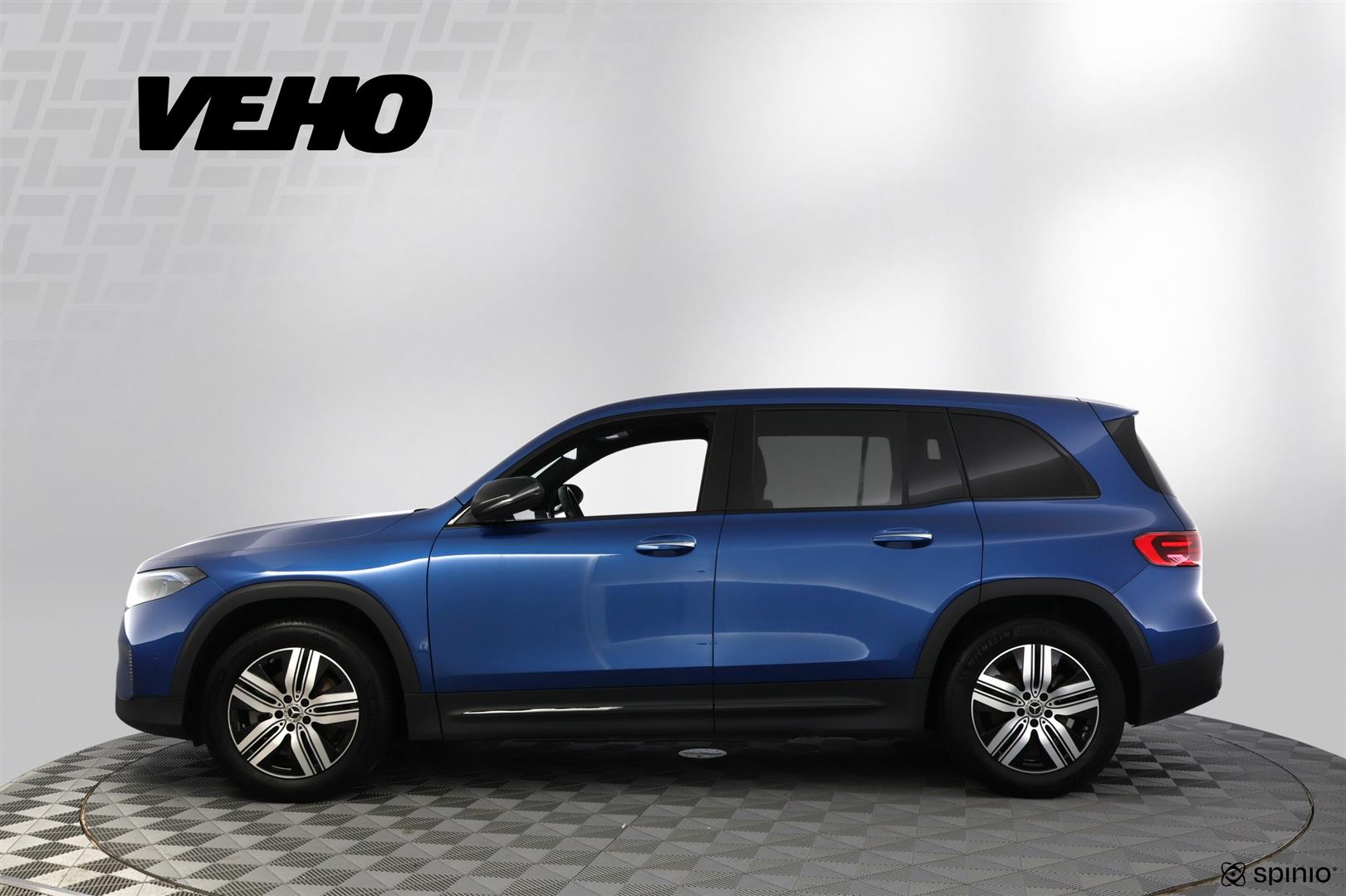 Mercedes-Benz EQB 2025