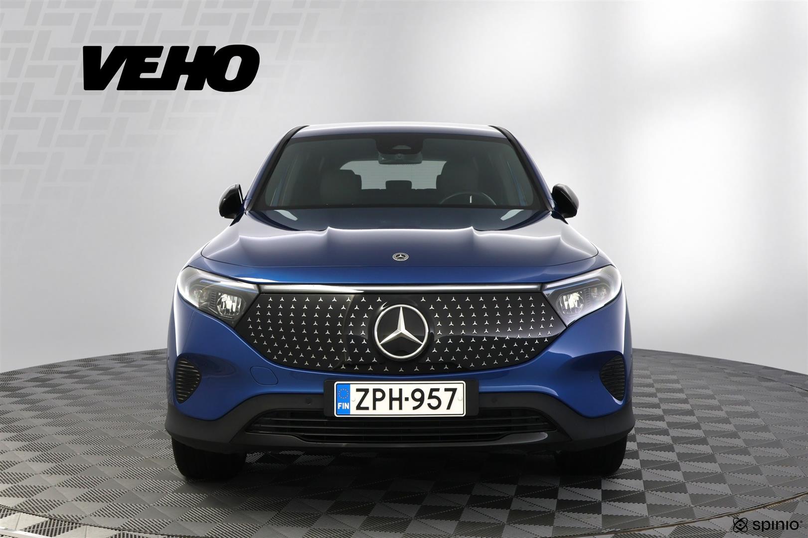 Mercedes-Benz EQB 2025