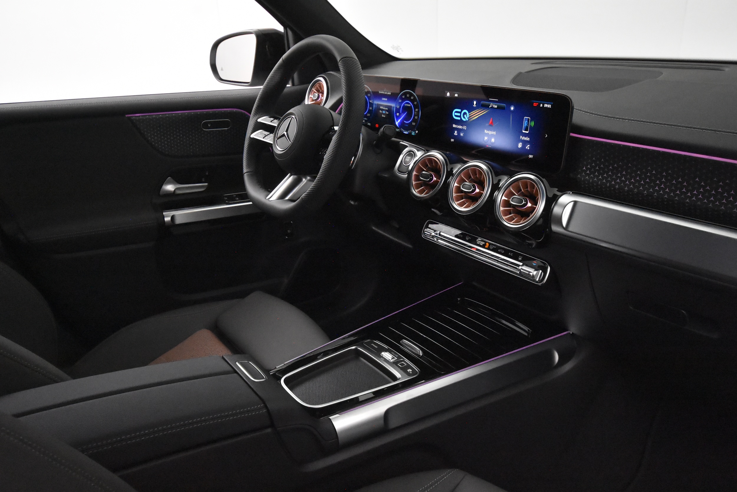 Mercedes-Benz EQB 2025