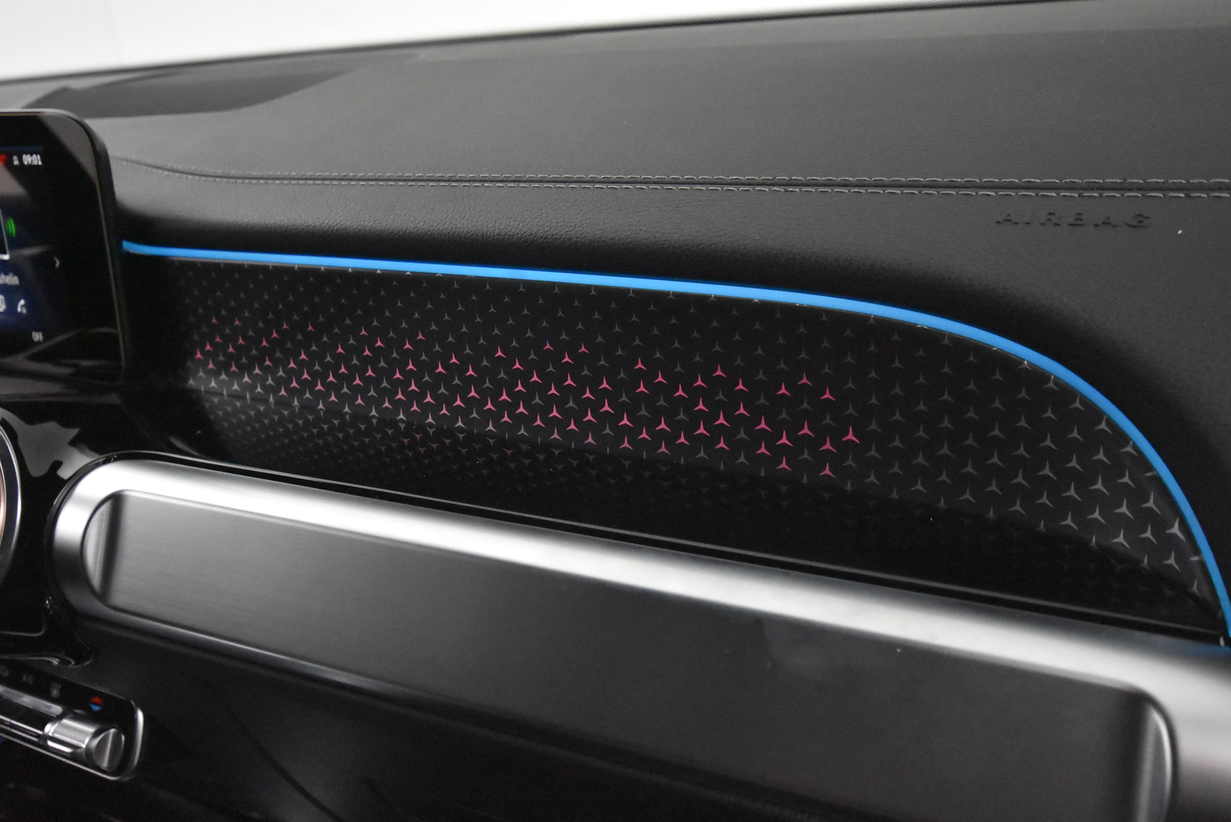 Mercedes-Benz EQB 2025