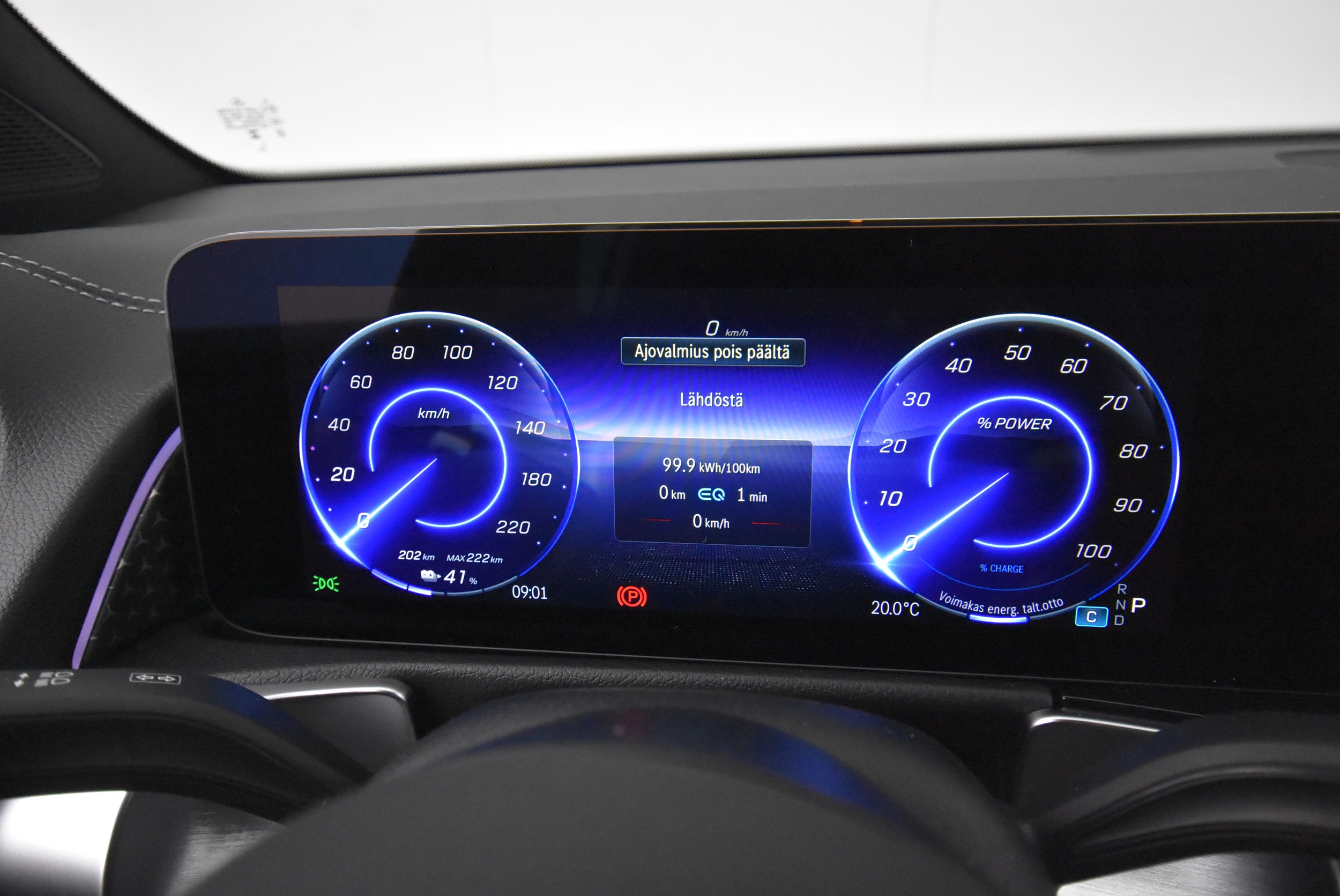 Mercedes-Benz EQB 2025