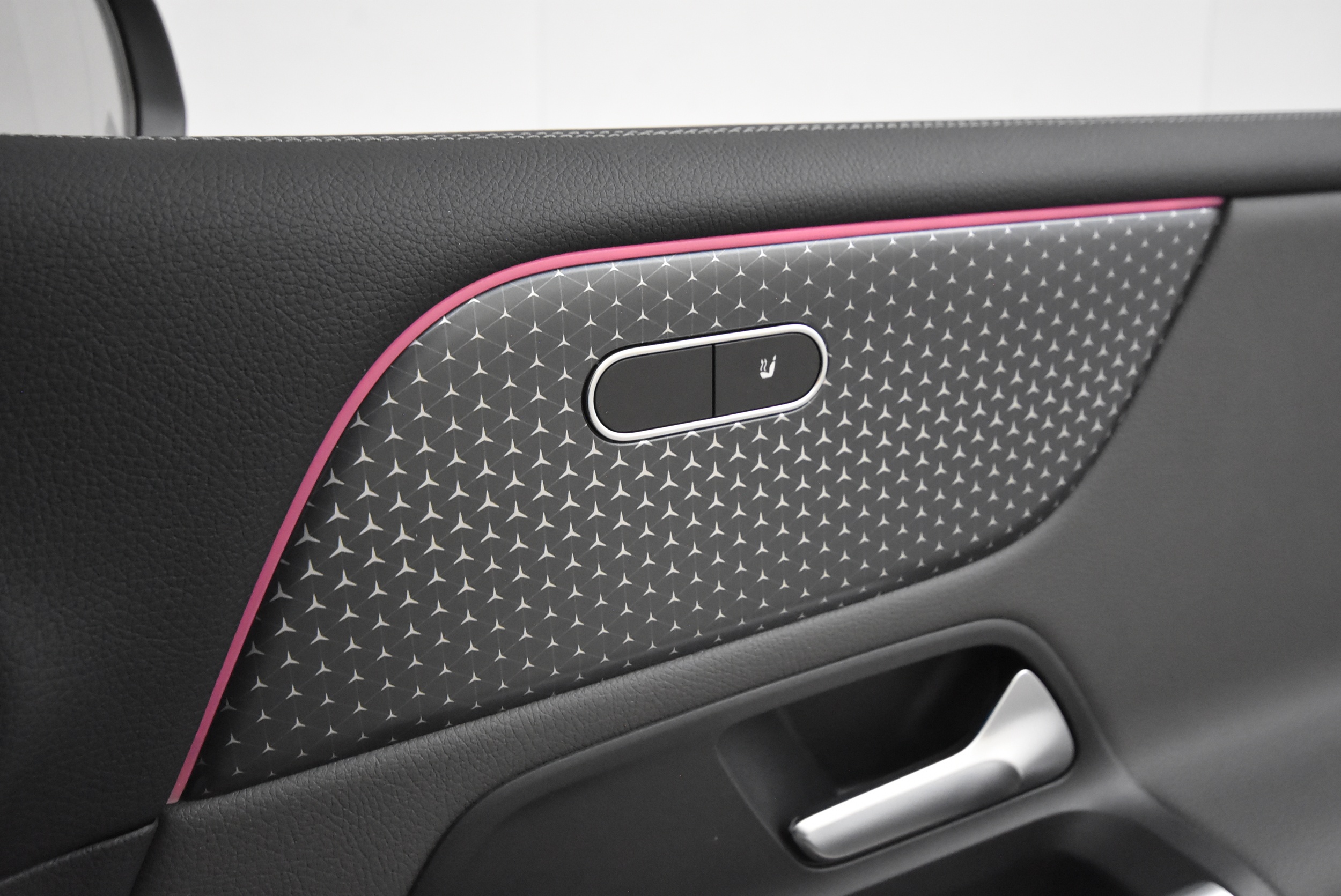 Mercedes-Benz EQB 2025