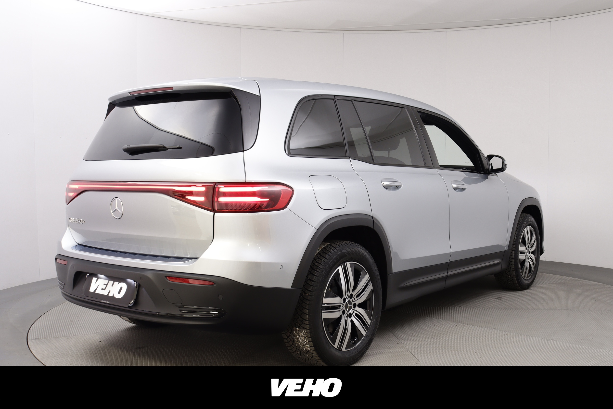 Mercedes-Benz EQB 2025