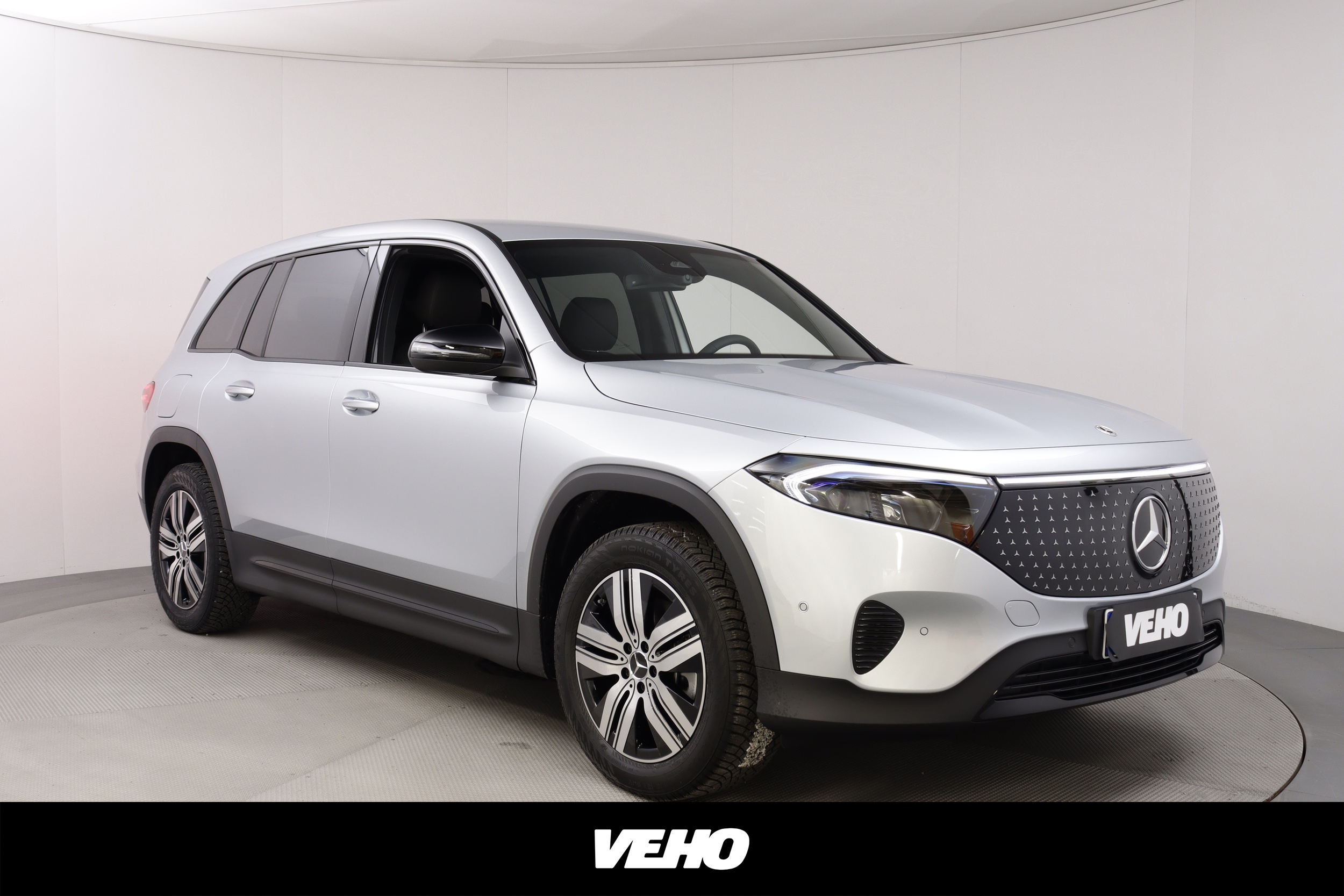 Mercedes-Benz EQB 2025