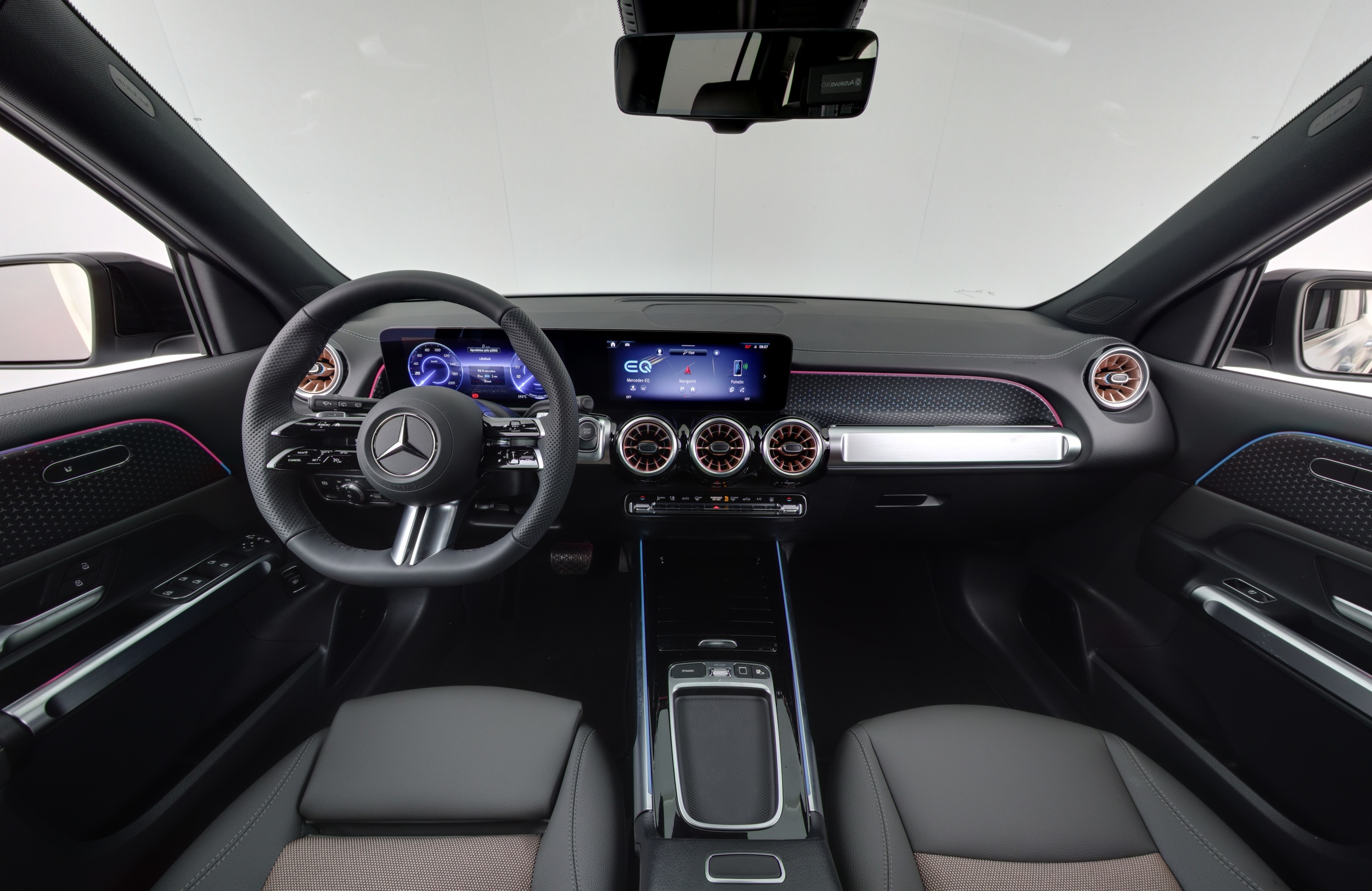 Mercedes-Benz EQB 2025