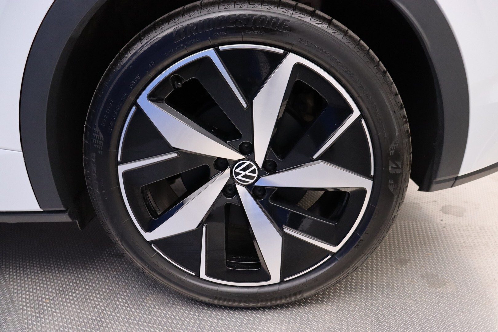 VOLKSWAGEN ID.4 2023