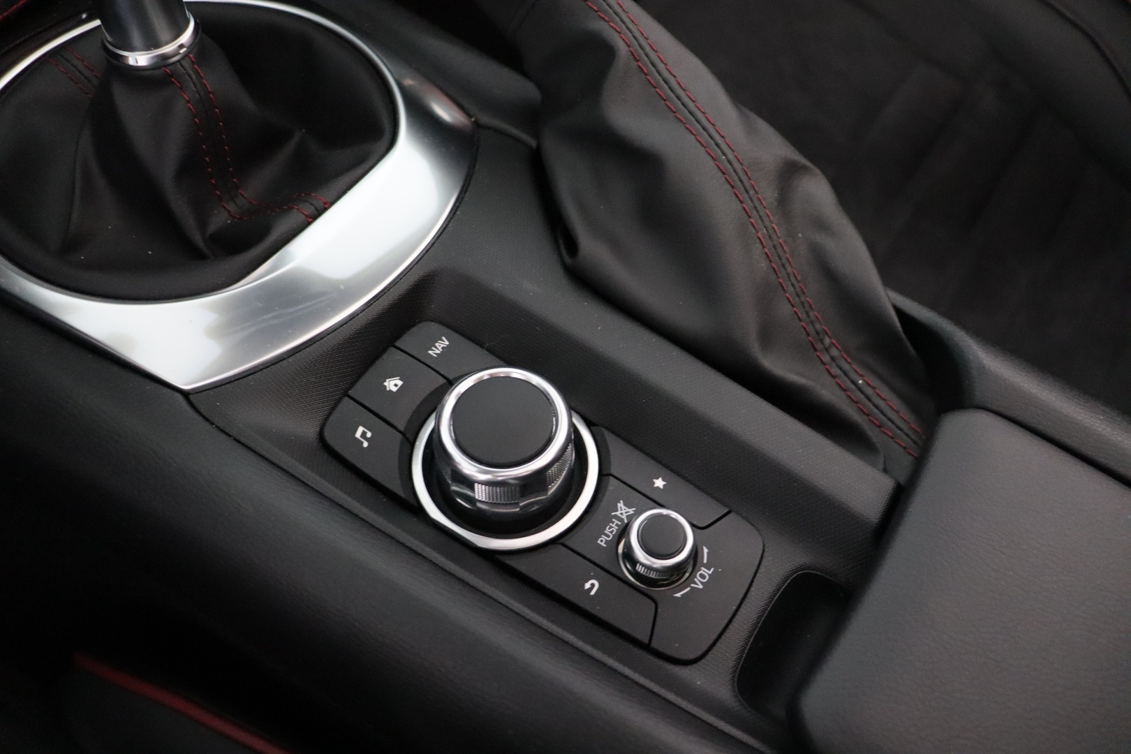 MAZDA MX-5 2016