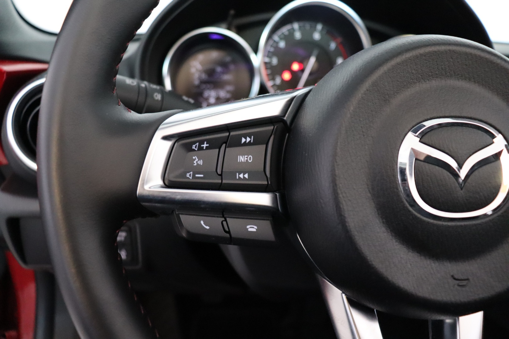 MAZDA MX-5 2016