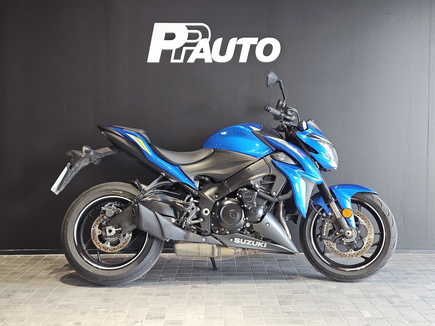 SUZUKI GSX-S 2020