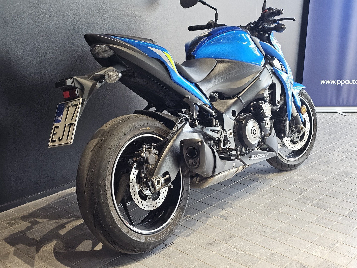 SUZUKI GSX-S 2020