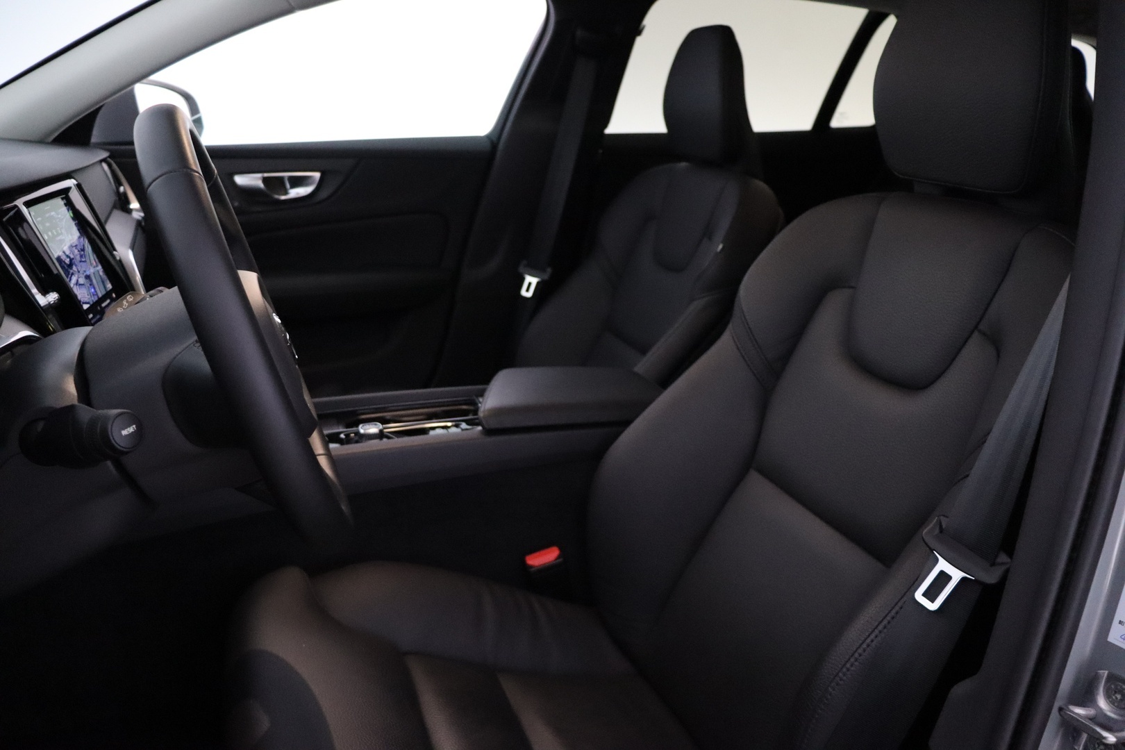 VOLVO V60 Cross Country 2024