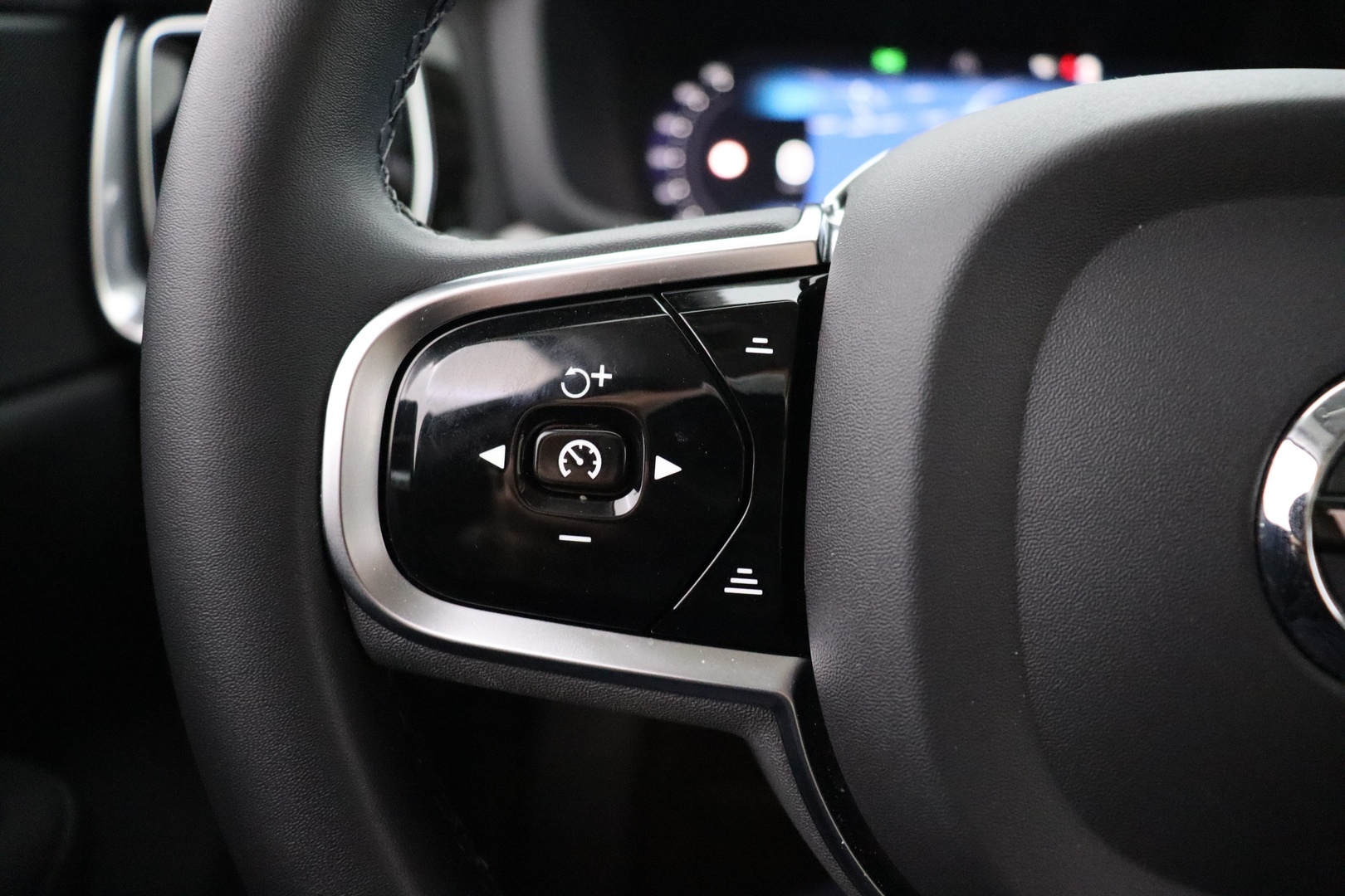 VOLVO V60 Cross Country 2024
