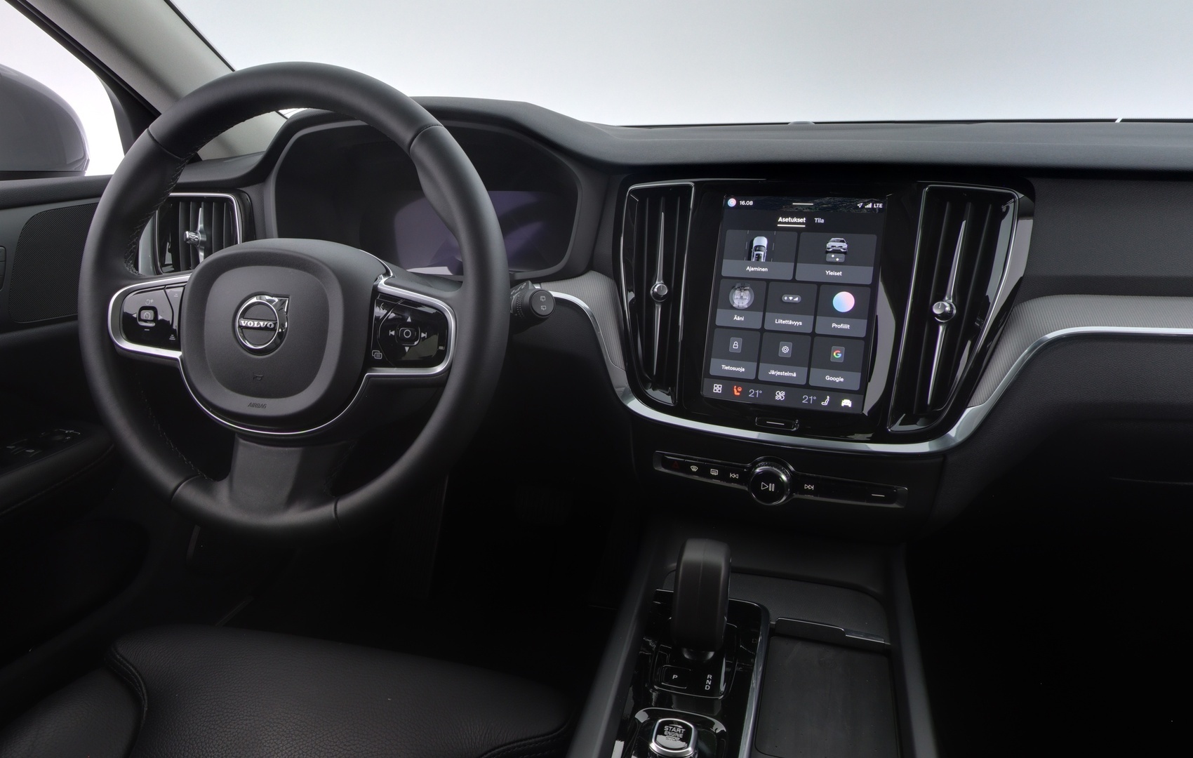 VOLVO V60 Cross Country 2024