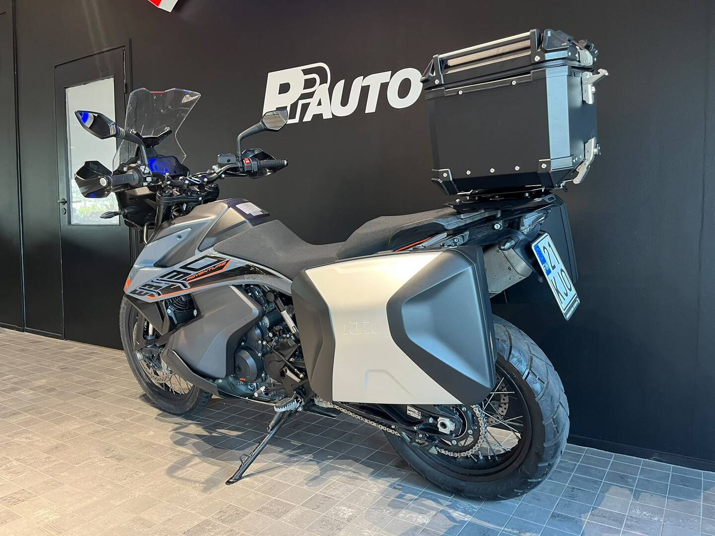 KTM 890 2021
