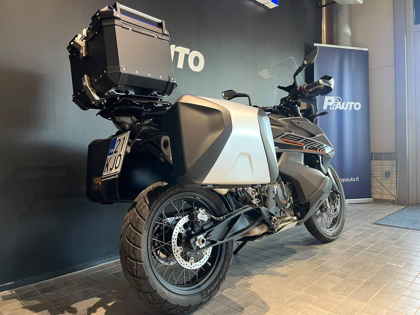 KTM 890 2021