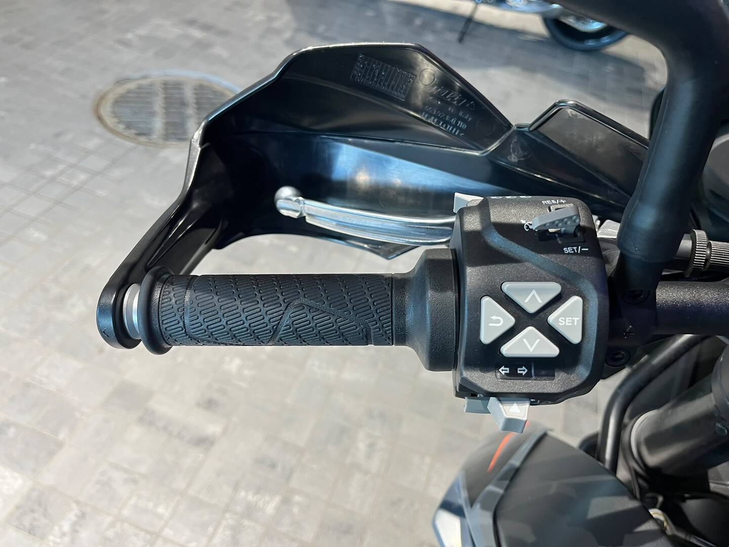 KTM 890 2021