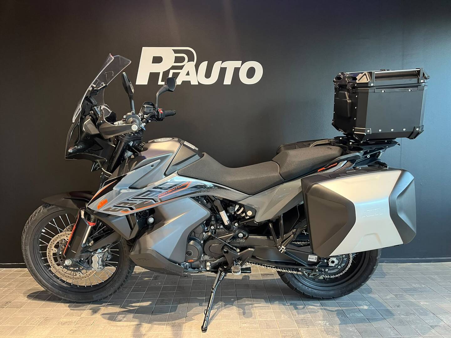 KTM 890 2021
