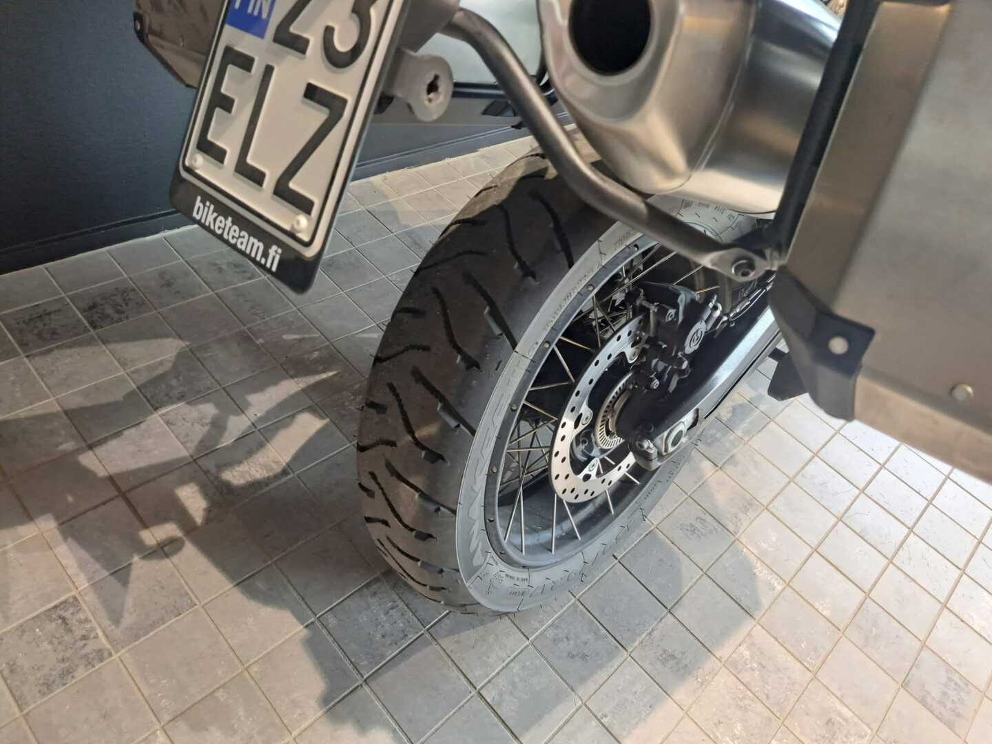 BMW F 2024