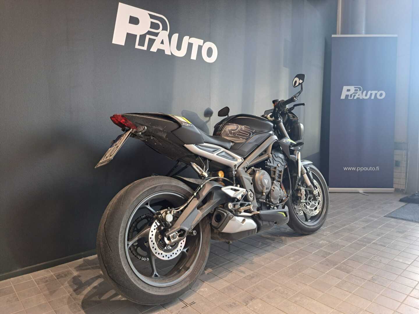 TRIUMPH Street Triple 2021