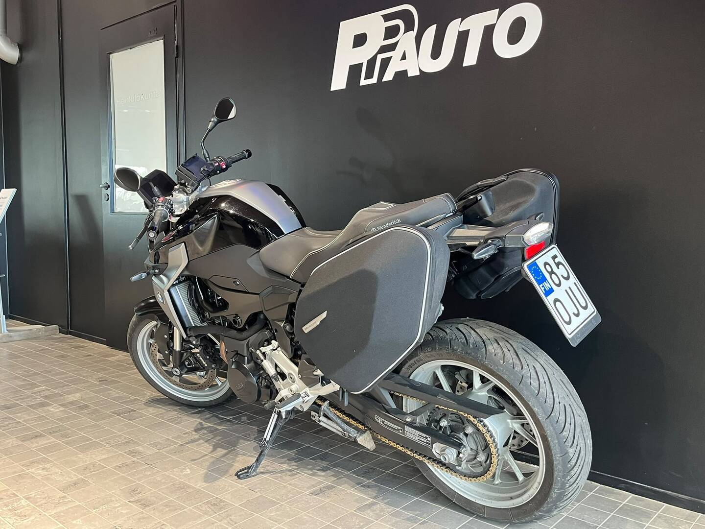 BMW F 2023