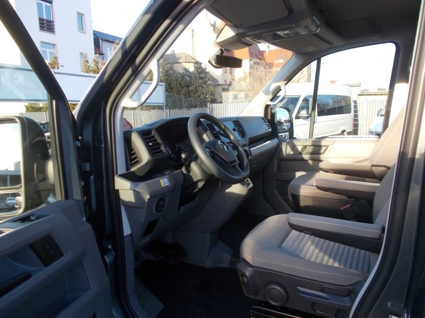 VOLKSWAGEN Crafter 2023