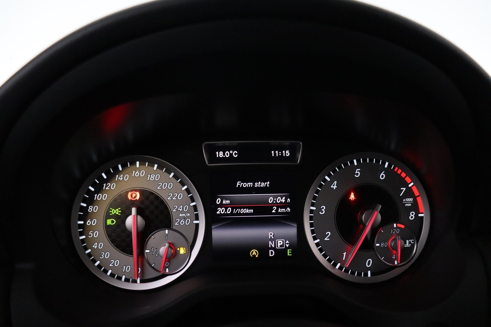 MERCEDES-BENZ A 2015