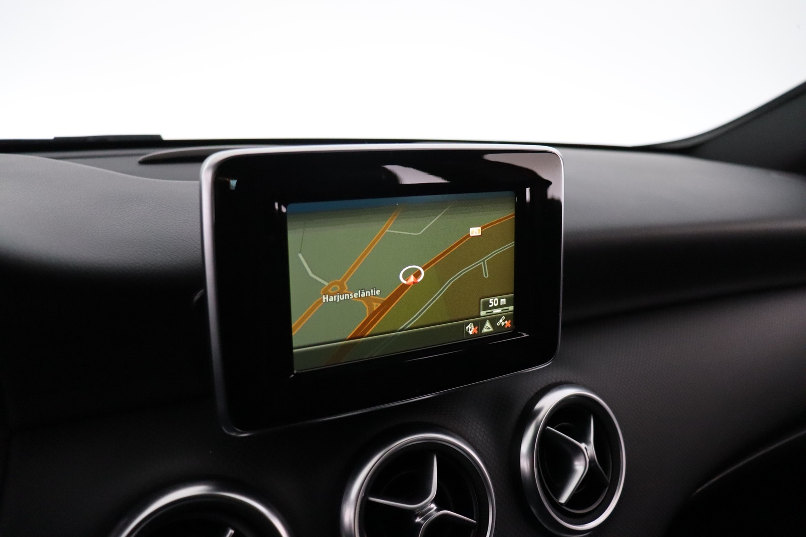 MERCEDES-BENZ A 2015