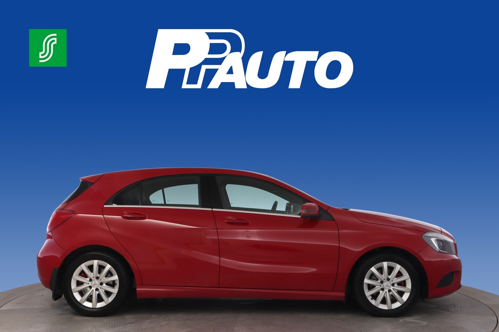 MERCEDES-BENZ A 2015