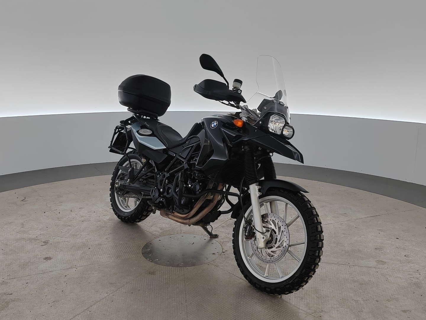 BMW F 2009