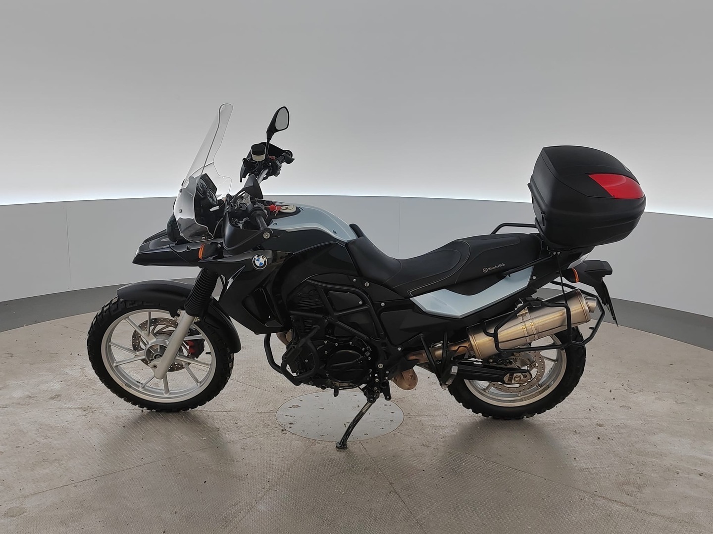 BMW F 2009