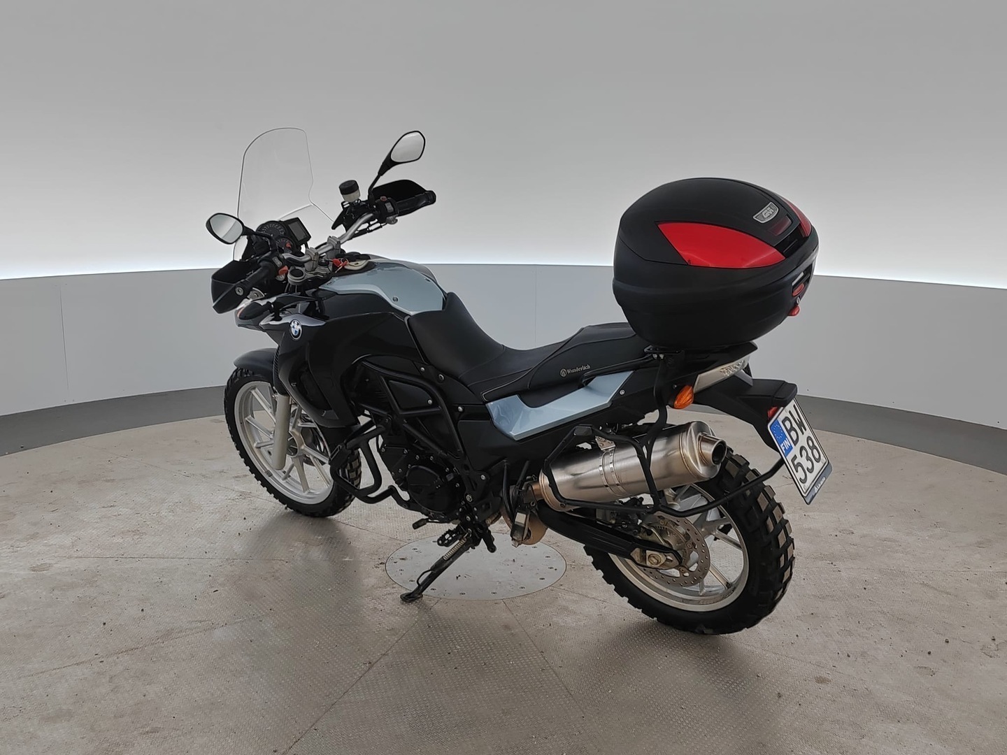 BMW F 2009