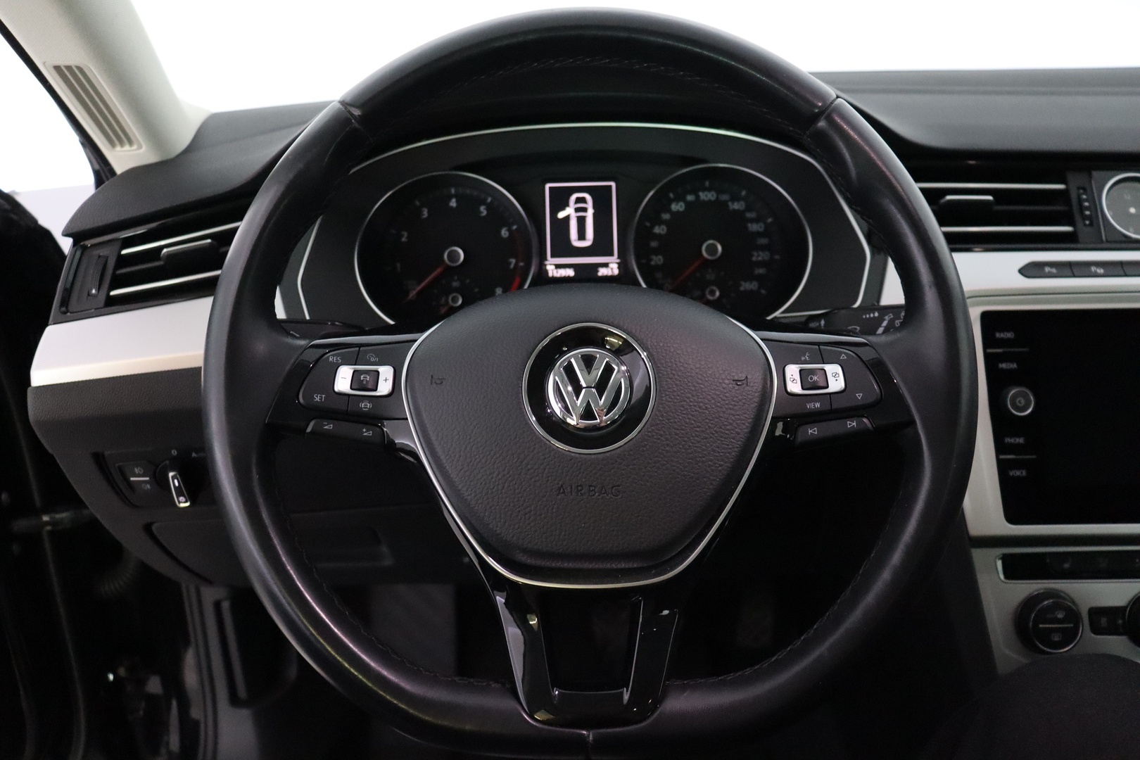 VOLKSWAGEN Passat 2019