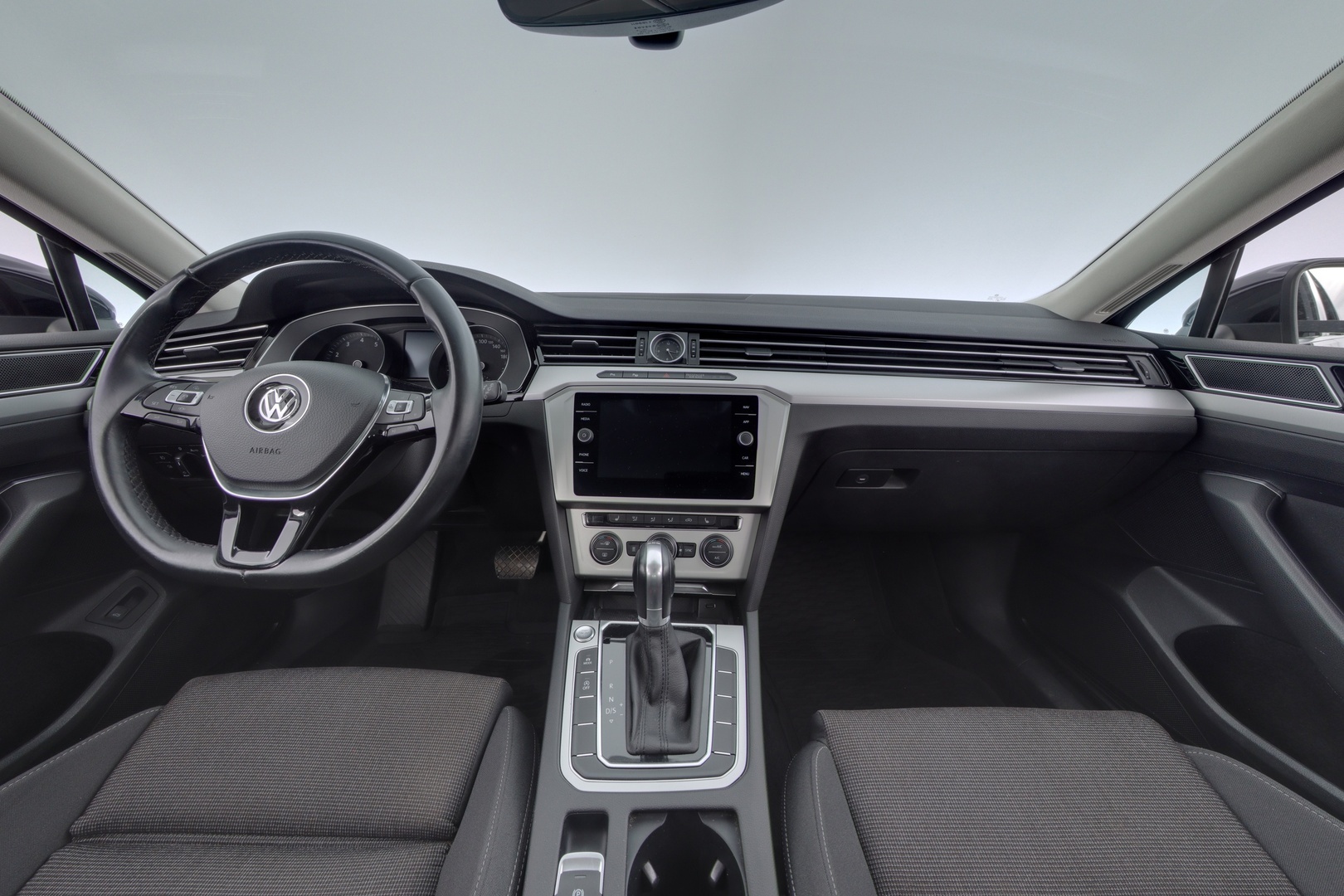 VOLKSWAGEN Passat 2019