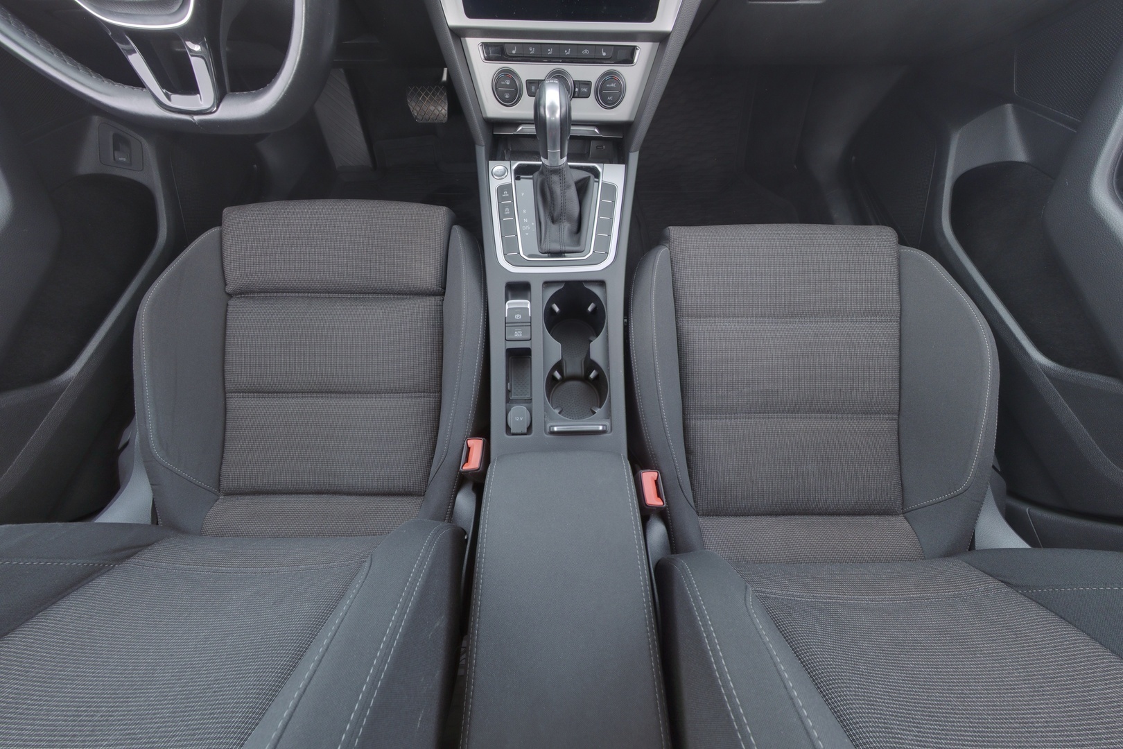 VOLKSWAGEN Passat 2019
