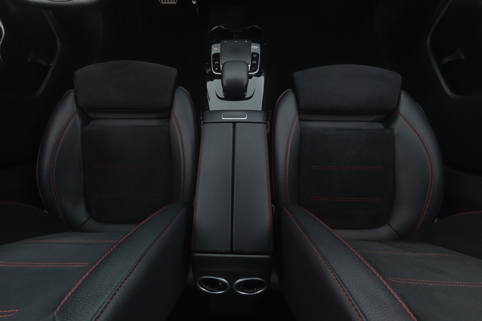 MERCEDES-BENZ A 2020