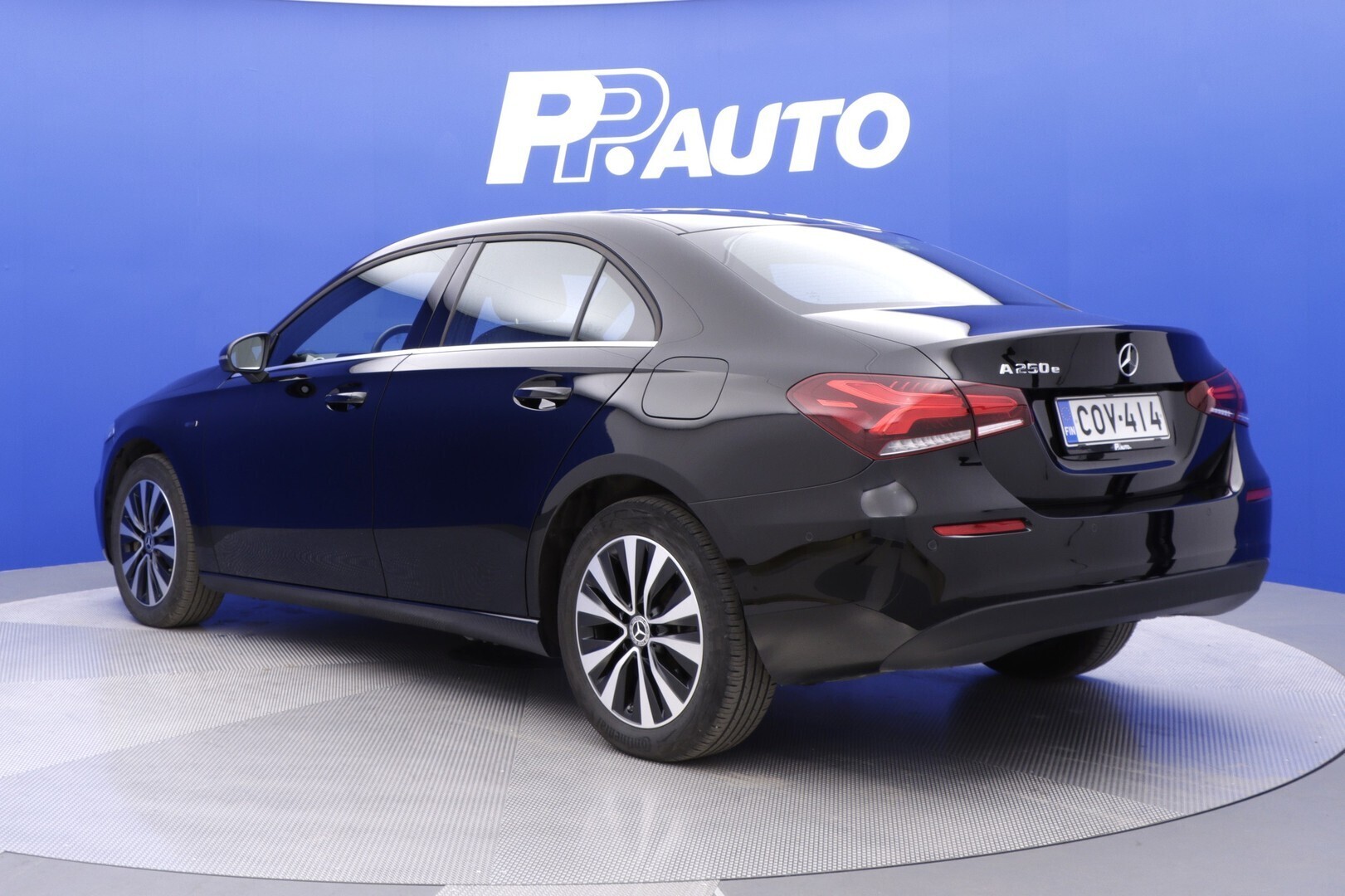 MERCEDES-BENZ A 2020