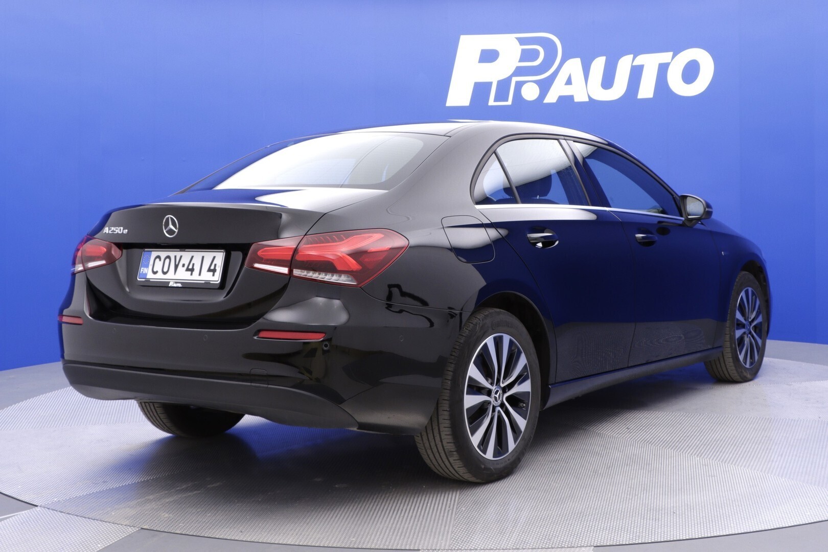 MERCEDES-BENZ A 2020