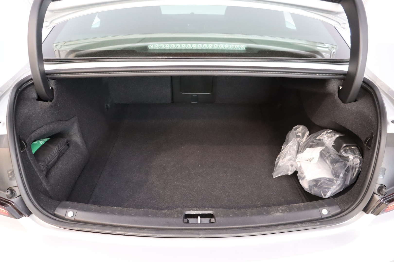 VOLVO S90 2023