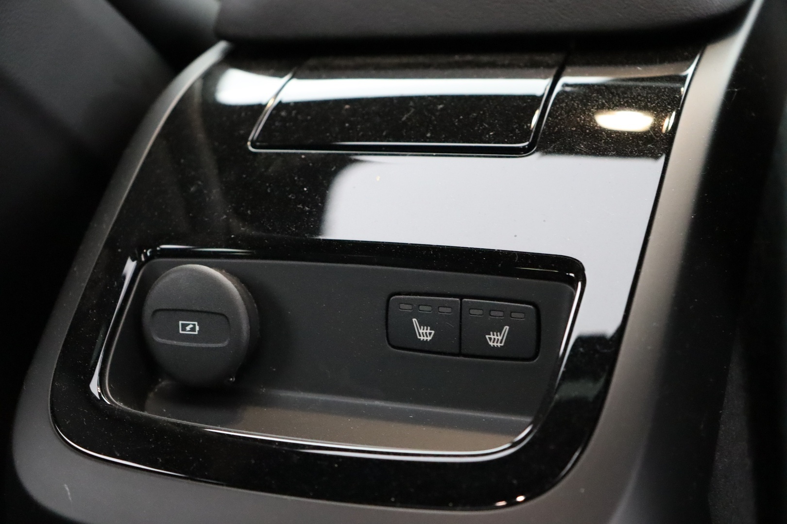 VOLVO S90 2023