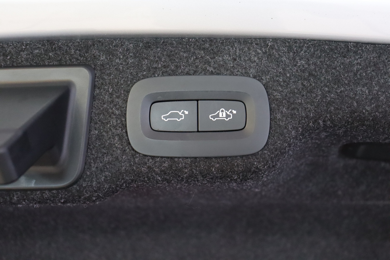 VOLVO S90 2023