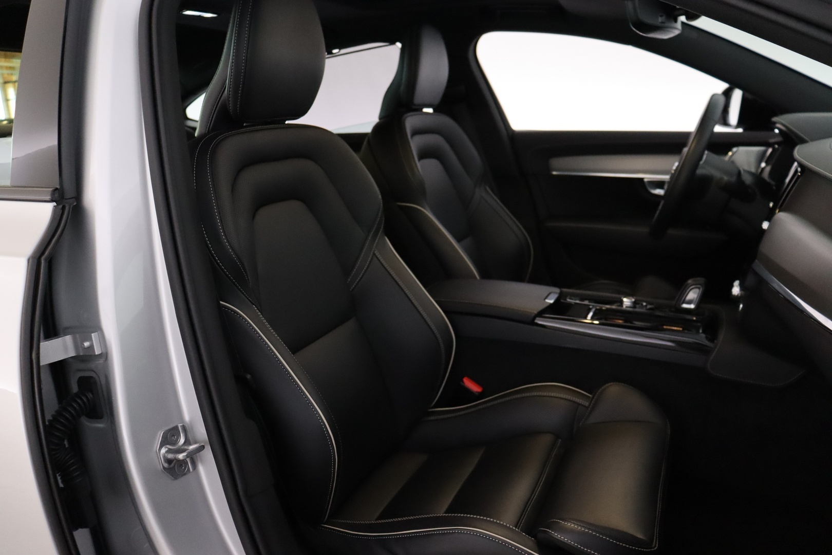 VOLVO S90 2023