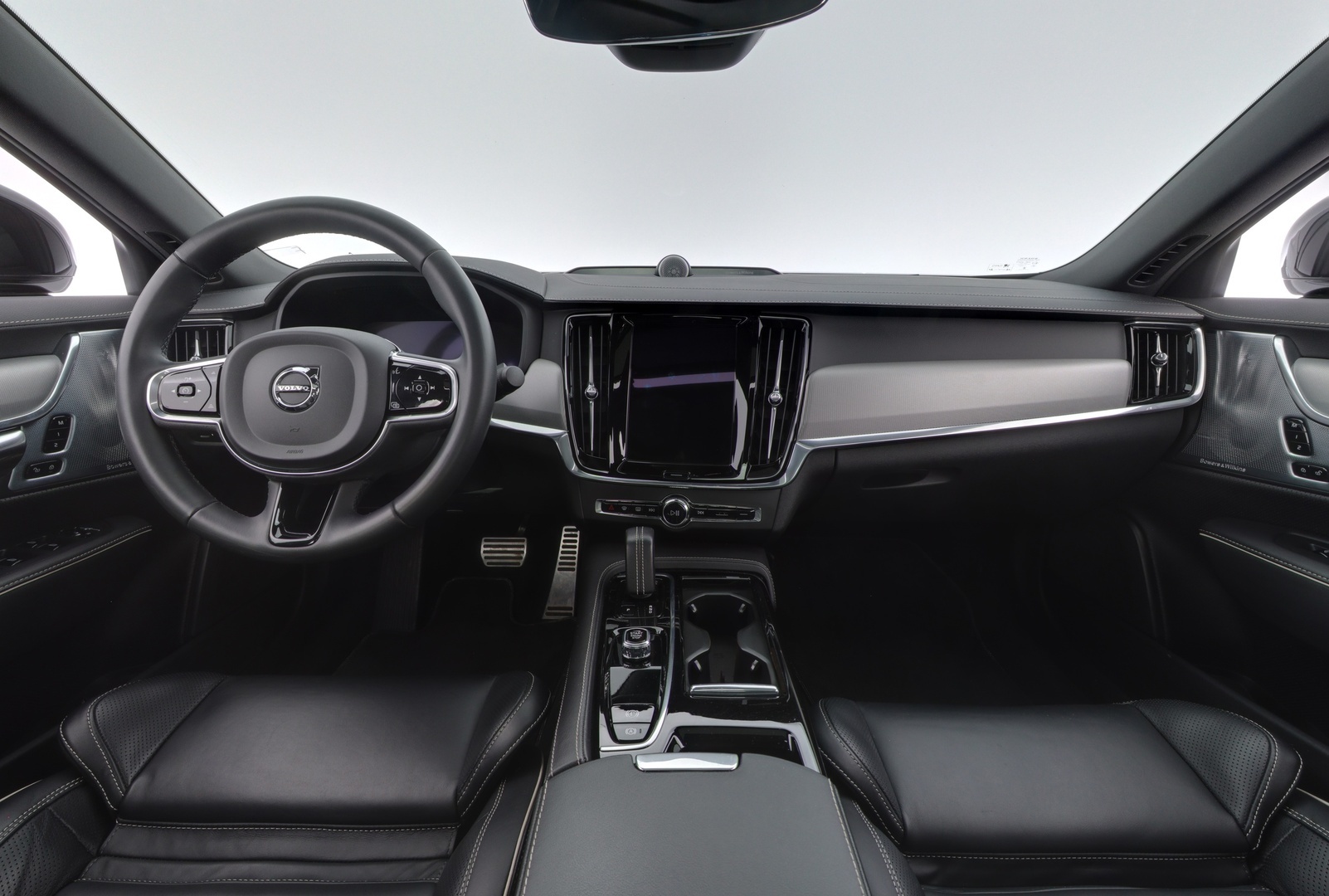 VOLVO S90 2023