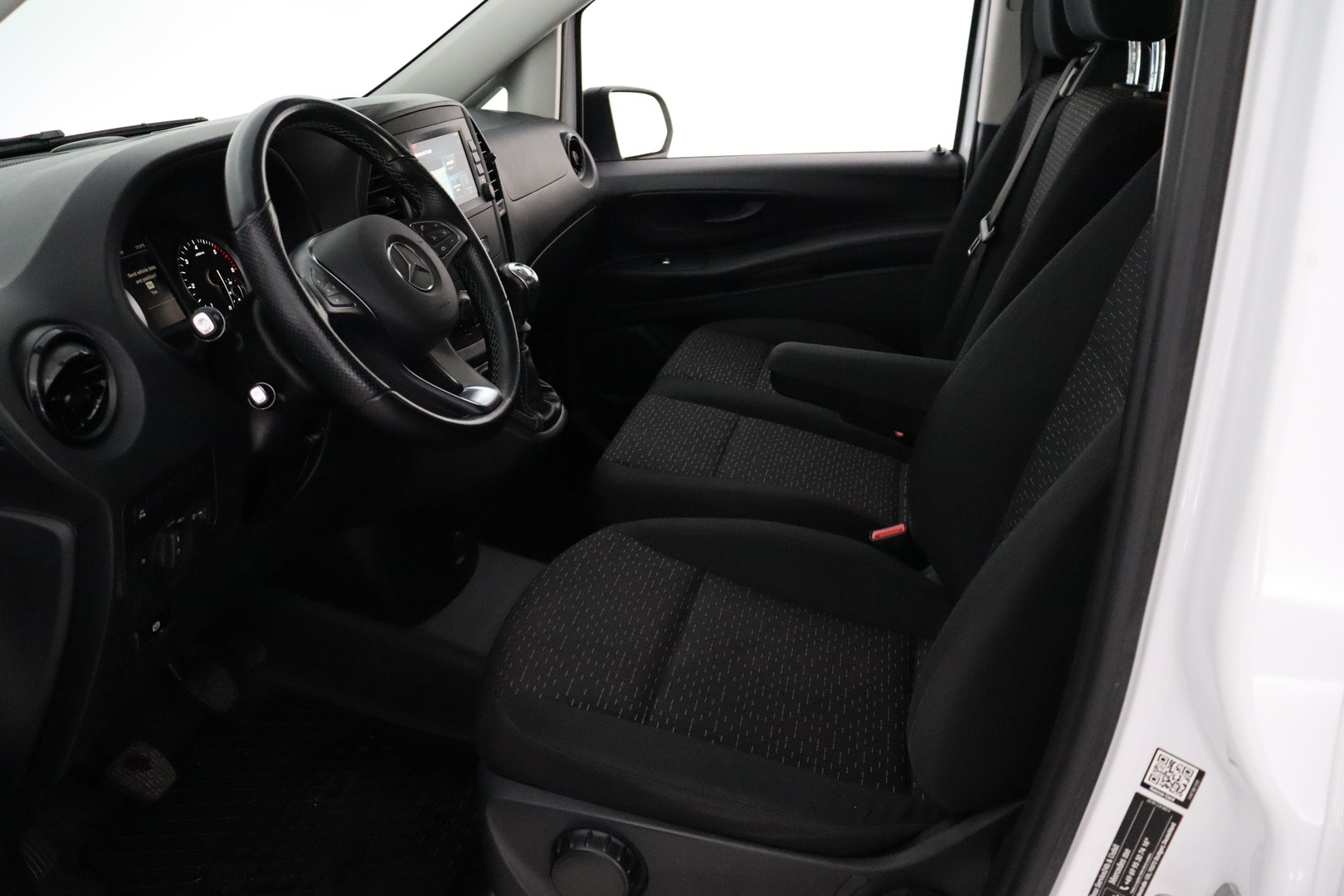 MERCEDES-BENZ Vito 2023