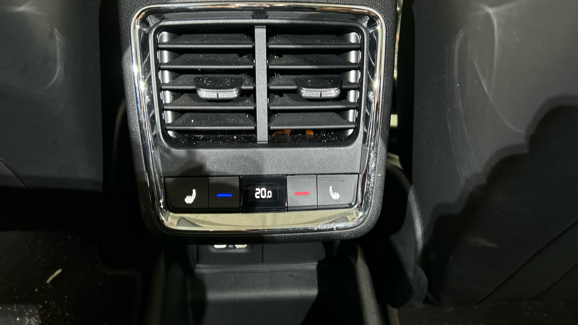 SKODA Enyaq 2025